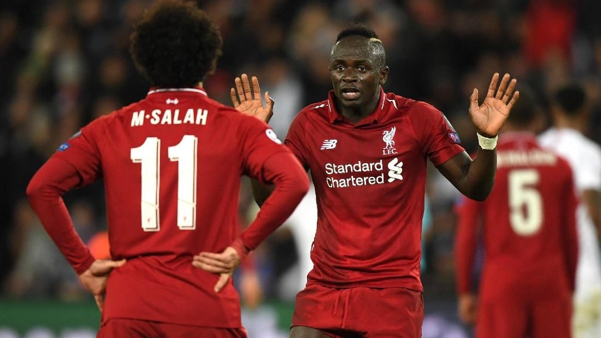 Sadio Mane sempat kesal dengan Mohamed Salah belum lama ini. (Foto: Shaun Botterill / Getty Images)
