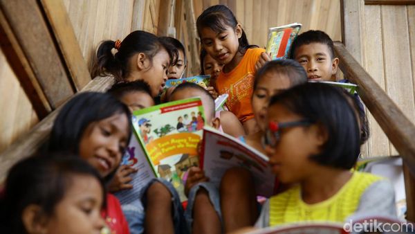 Anak-anak Miangas Punya Jendela Wawasan Dunia Luar Lho