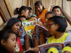 Anak-anak Miangas Punya Jendela Wawasan Dunia Luar Lho Anak-anak Miangas Punya Jendela Wawasan Dunia Luar Lho