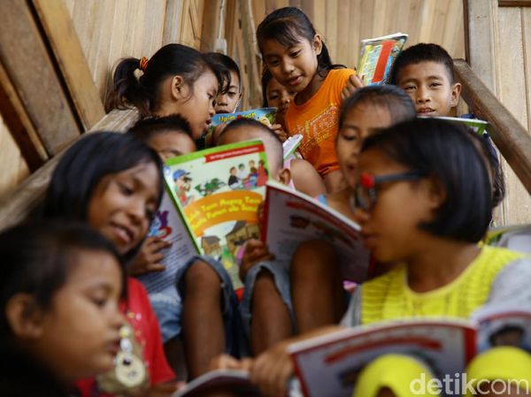 Anak-anak Miangas Punya Jendela Wawasan Dunia Luar Lho
