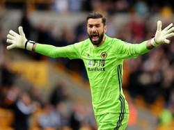 Di bawah mistar, Rui Patricio tampil menawan saat Wolverhampton Wanderers menang 2-0 atas Watford. Ia melakukan lima penyelamatan untuk membuat timnya meraih cleansheet di laga ini.(Foto: Marc Atkins/Getty Images)