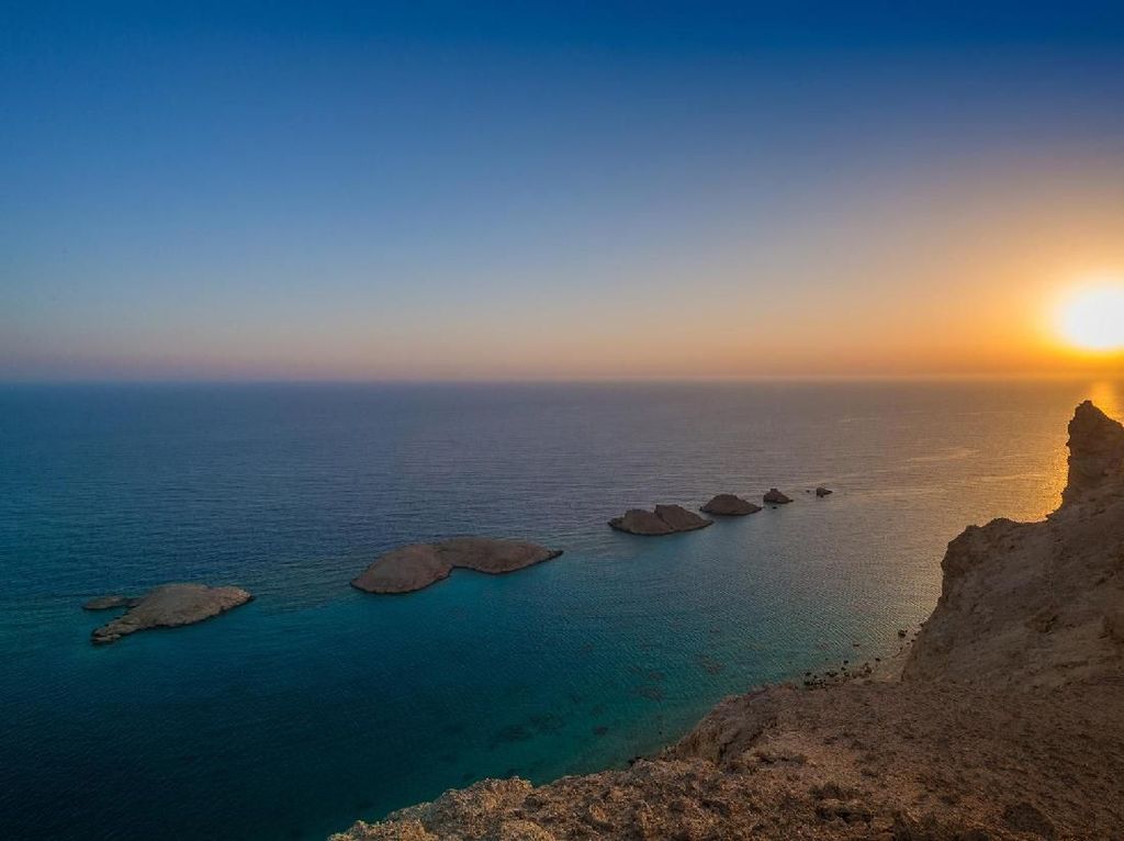 Pengakuan Arab Saudi yang Disebut Izinkan Alkohol Demi Pariwisata Pengakuan Arab Saudi yang Disebut Izinkan Alkohol Demi Pariwisata