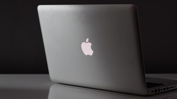 Ilustrasi Macbook Pro, Macbook Pro