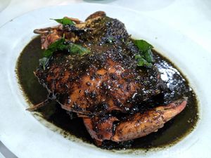 Ben Seafood : Tercapit Pedasnya Kepiting Berlumur Saus Lada Hitam Ben Seafood : Tercapit Pedasnya Kepiting Berlumur Saus Lada Hitam