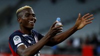 Nama Victor Osimhen mungkin paling tidak familier di antara para penyerang di atas. Meski begitu, ia bisa jadi pilihan murah dan potensial bagi MU. Pemuda 20 tahun ini tampil apik dengan Lille lewat torehan enam gol di Liga Prancis musim ini. (Foto: REUTERS/Pascal Rossigno)
