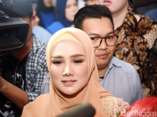 Habis Dilantik, Mulan Jameela Nyatakan Tolak UU KPK