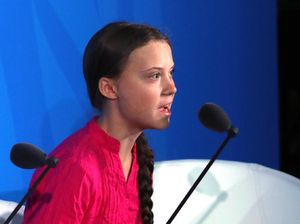 Hina Aktivis Greta Thunberg, Pelatih Klub Serie D Dipecat