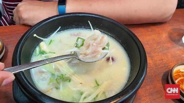Unik Kuah Seputih Susu dari Sup Sapi ala Korea