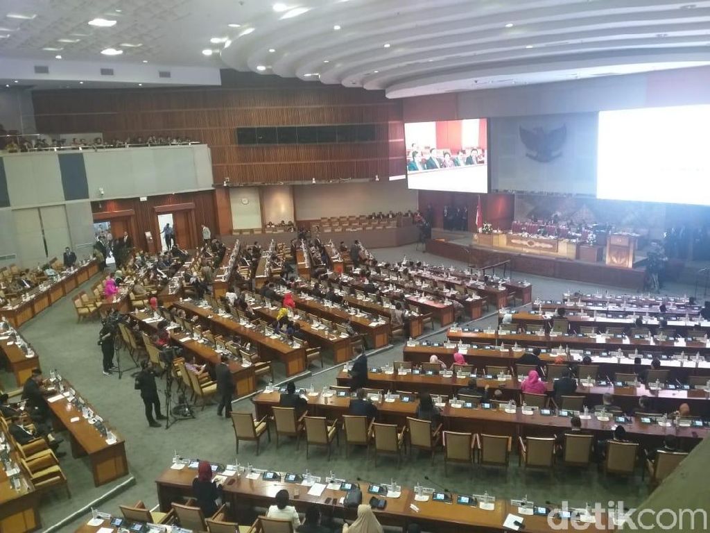 Daftar Pimpinan Fraksi DPR 2019-2024 Minus PDIP Daftar Pimpinan Fraksi DPR 2019-2024 Minus PDIP