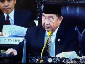 Kocak, Pantun Jangan Masuk KPK Abdul Wahab untuk Bamsoet cs Kocak, Pantun Jangan Masuk KPK Abdul Wahab untuk Bamsoet cs