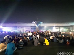 Massa BEM Se-Sumsel Gelar Doa Bersama untuk 2 Mahasiswa Tewas di Kendari