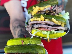 Mau Cicip? Sandwich Ini Pakai Acar Mentimun Sebagai Ganti Roti