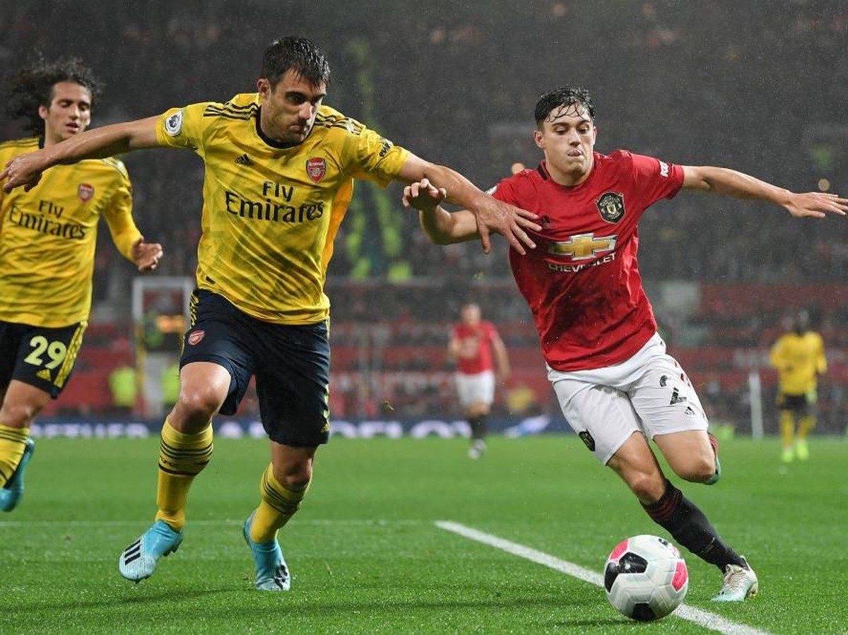 Roy Keane menyebut Manchester United vs Arsenal membosankan. (Foto: Michael Regan/Getty Images)