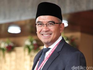Muhammad Farhan: Salah Sendiri Jadi Anggota DPR! Muhammad Farhan: Salah Sendiri Jadi Anggota DPR!