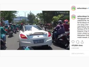 Reaksi Netizen Kala Mahasiswa Surabaya Demo Pakai Mobil Mewah Reaksi Netizen Kala Mahasiswa Surabaya Demo Pakai Mobil Mewah