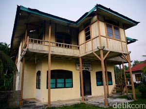 Rumah Minahasa Ini Jadi Check Point Lintas Batas Negara di Miangas Rumah Minahasa Ini Jadi Check Point Lintas Batas Negara di Miangas
