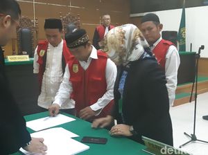 Terdakwa Pungli Korban Tsunami di RSDP Serang Divonis 16 Bulan Penjara Terdakwa Pungli Korban Tsunami di RSDP Serang Divonis 16 Bulan Penjara