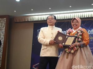 25 Tahun Sister City, Wali Kota Risma Jadi Warga Kehormatan Busan 25 Tahun Sister City, Wali Kota Risma Jadi Warga Kehormatan Busan