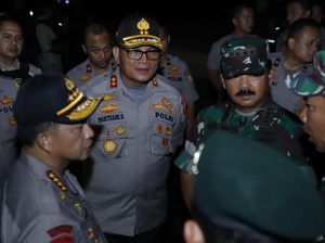 Panglima TNI dan Kapolri Tinjau Gedung DPR Usai Demo Ricuh