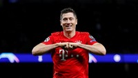 Dua gol tim tamu lain disumbangkan Robert Lewandowski, dan satu lainnya dibuat Joshua Kimmich. Action Images via Reuters/Paul Childs.