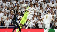 Kini, Madrid sementara menjadi juru kunci Grup A dengan baru mendulang satu poin. Pasukan Zinedine Zidane berada di bawah PSG (6), Club Brugge (2), dan Galatasaray yang juga meraih satu poin, namun wakil Turki masih unggul selisih gol. REUTERS/Sergio Perez.