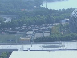 Kendaraan Tempur China Siaga di Perbatasan Hong Kong