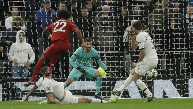 Serge Gnabry cetak empat gol ke gawang Tottenham di Liga Champions.