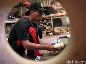 Mengintip Pembuatan Perabotan Ramah Lingkungan dari Bambu Mengintip Pembuatan Perabotan Ramah Lingkungan dari Bambu