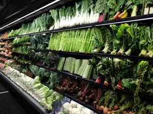 Ini Sebabnya Sayuran di Supermarket Sering Disemprot Air Ini Sebabnya Sayuran di Supermarket Sering Disemprot Air