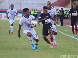 Persipura Vs Tira Persikabo: 10 Pemain Mutiara Hitam Menang 3-0