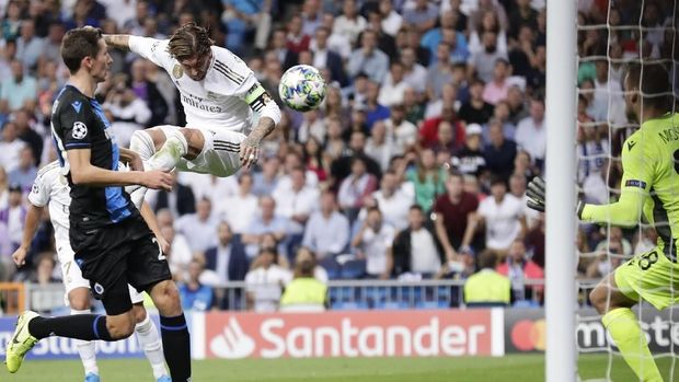 Sergio Ramos memperkecil kedudukan menjadi 1-2.