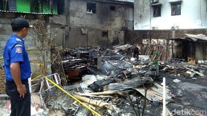 Potret Sisa Kebakaran Gudang Kayu di Sarkem Yogyakarta