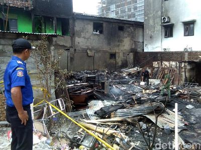 Potret Sisa Kebakaran Gudang Kayu di Sarkem Yogyakarta