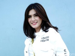 Hidung Angela Lee Miring, Akhirnya Operasi