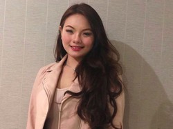 Cuma Punya Datsun, Hillary Pergi ke Pelantikan DPR Naik Sedan Mewah