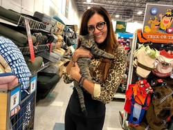 Rahasia Awet Muda Nenek 4 Cucu yang Kerap Digoda dan Dapat Bunga dari Pria