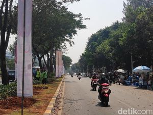 Massa Buruh Bubar, Lalu Lintas di Gerbang Pemuda Kembali Dibuka Massa Buruh Bubar, Lalu Lintas di Gerbang Pemuda Kembali Dibuka