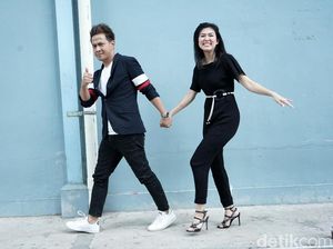 Ini Alasan Delon Buru-buru Nikahi Aida Chandra Ini Alasan Delon Buru-buru Nikahi Aida Chandra