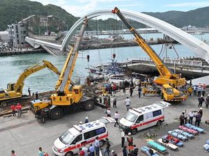 Jembatan Ambrol di Taiwan, 4 Jasad Ditemukan dan 2 Orang Masih Hilang