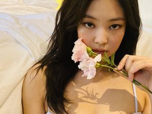Viral Foto Wajah Ibu Jennie Blackpink Bikin Netizen Terpesona