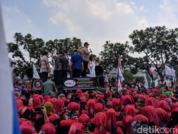 Terungkap! Peristiwa Ini Bikin Isu Revisi UU Tenaga Kerja Memanas