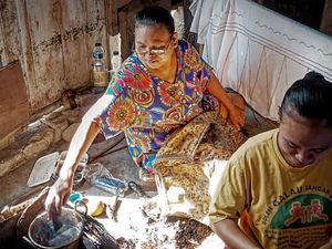 Tantangan Mengenalkan Batik Tulis Lasem di Dalam Negeri Tantangan Mengenalkan Batik Tulis Lasem di Dalam Negeri