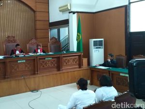 Nunung dan Suami Didakwa Kasus Sabu