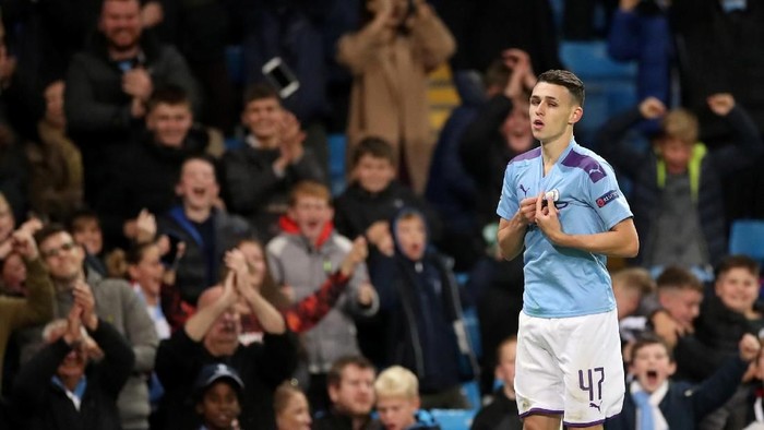 Soccer Football - Champions League - Group C - Manchester City v GNK Dinamo Zagreb - Etihad Stadium, Manchester, Britain - October 1, 2019  Manchester Citys Phil Foden celebrates scoring their second goal   Action Images via Reuters/Carl Recine