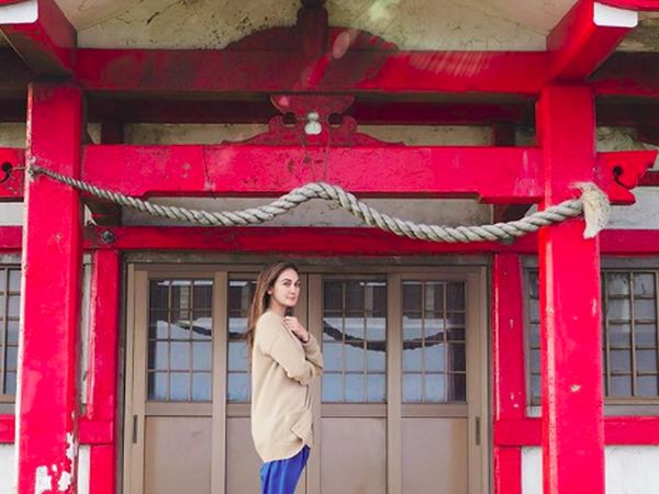 Foto: Gaya Cantik Luna Maya Liburan di Jepang