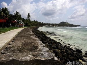Serunya Berkeliling Mengitari Pulau Miangas Serunya Berkeliling Mengitari Pulau Miangas