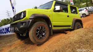 Menguji Ketangguhan Suzuki Jimny di Medan Offroad