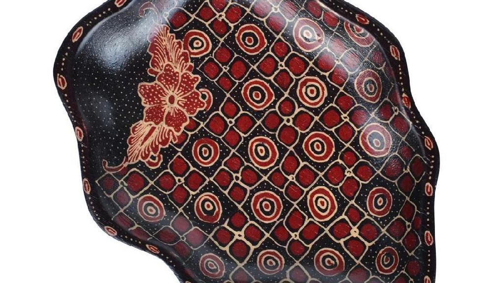 Bermotif Batik, Sendok hingga Piring Ini Makin Cantik Bermotif Batik, Sendok hingga Piring Ini Makin Cantik