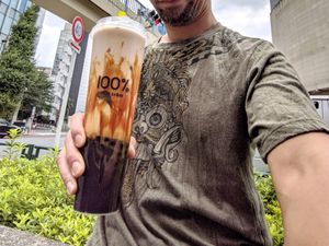 Wow! Brown Sugar Boba Milk Tea Ini Disajikan Dalam Gelas 26 Cm Wow! Brown Sugar Boba Milk Tea Ini Disajikan Dalam Gelas 26 Cm