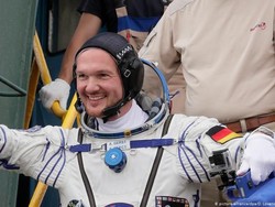 Astronot Alexander Gerst dan 24 Tokoh Dapat Bintang Jasa Pemerintah Jerman